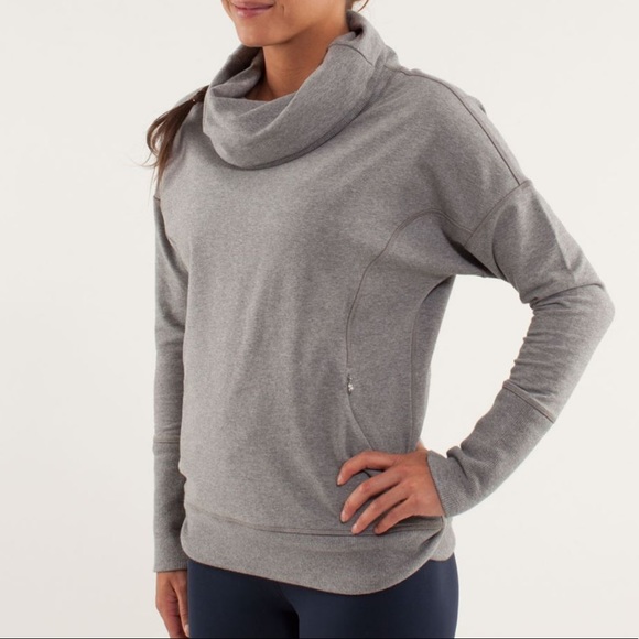 Lululemon // Rest Day Pullover Size 6